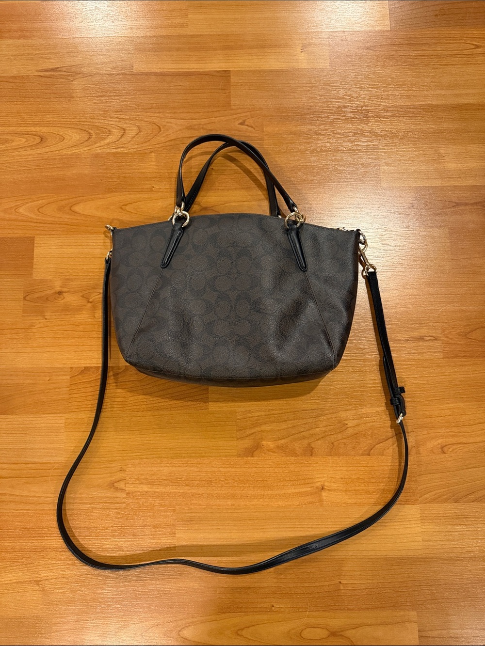 Coach Small Kelsey Satchel in Signature Canvas - Picture 3 of 9